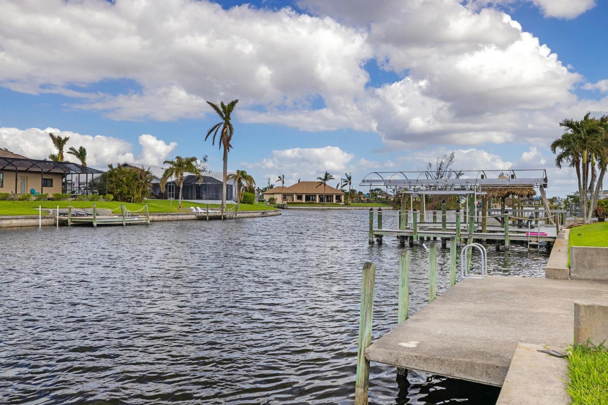 Fully Remodeled Electric-Heated Pool Home On Gulf-Access Canal - Villa Sunny Cape Coral Bagian luar foto